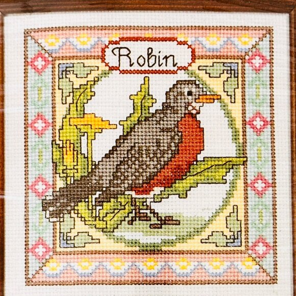 LynnCraft Weekend Cross Stitch Kit "Robin" 6"x6" - New kit/Open - Picture 2 of 5